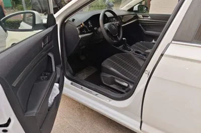 Volkswagen Lavida 2018, 81500 км, за 46912.79 CNY - фото 17