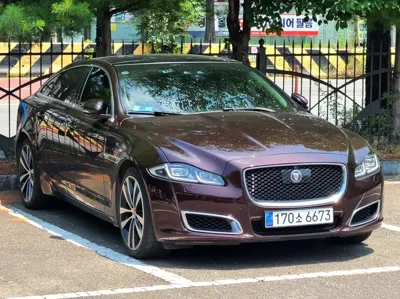 Jaguar XJ · 2019 год