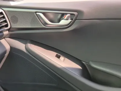 Hyundai Ioniq 2020, 143326 км, за 12500000 KRW - фото 14