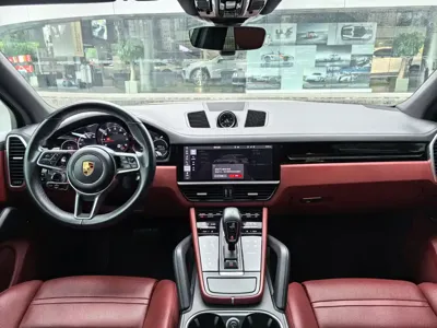 Porsche Cayenne 2020, 86000 км, за 358600 CNY