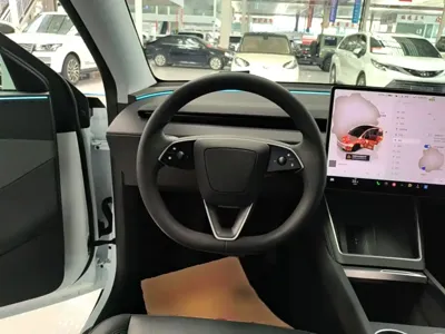 Tesla Model Y 2025, 28300 км, за 223800 CNY - фото 11