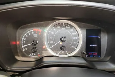 Toyota Corolla 2019, 61200 км, за 66076.26 CNY - фото 14