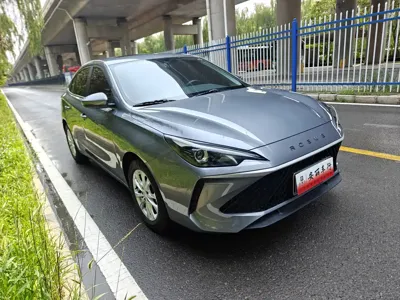 Roewe i5 2025, 3900 км, за 52800 CNY