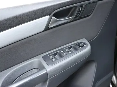 Volkswagen Sharan 2018, 66900 км, за 84500 CNY - фото 13