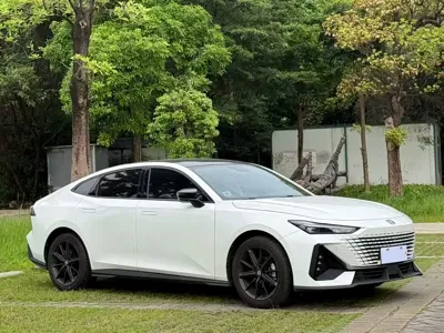 Changan UNI-V 2023, 31000 км, за 59800 CNY
