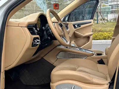 Porsche Macan 2016, 80000 км, за 119800 CNY