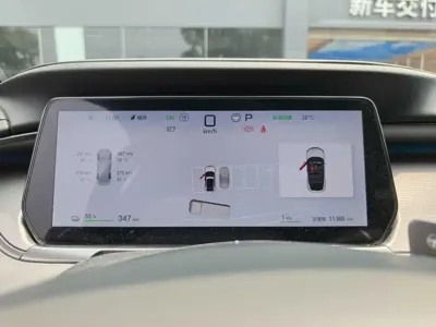 BYD L EV 2025, 11000 км, за 149800 CNY