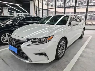 Lexus ES · 2016 год