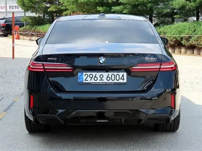 BMW 5-Series 2025, 13000 км, за 90800000 KRW