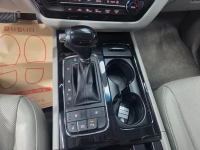 Kia Canival 2016, 127253 км, за 9700000 KRW - фото 12
