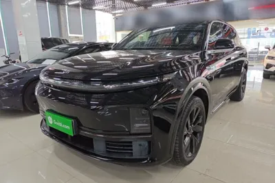 Li Auto L7 · 2023 год