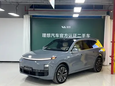 Li Auto Li L8 · 2025 год