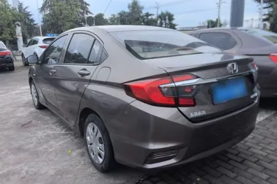 Honda Greiz 2016, 80900 км, за 40213.52 CNY