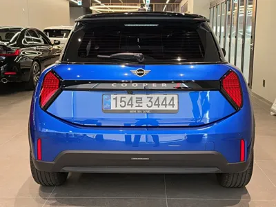 MINI Cooper 2025, 4793 км, за 35000000 KRW