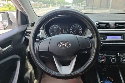 Hyundai Verna (older generation) 2017, 33900 км, за 25680.81 CNY - фото 16
