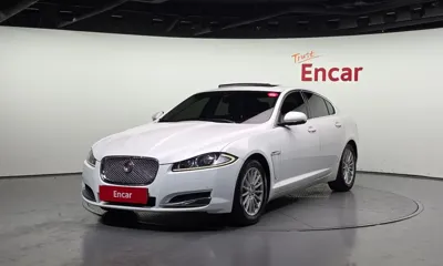 Jaguar XF · 2015 год