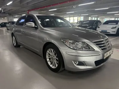 Hyundai Genesis 2009, 132000 км, за 3500000 KRW - фото 2