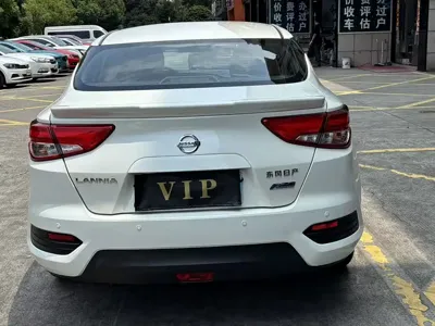Nissan Bluebird 2017, 90000 км, за 32800 CNY
