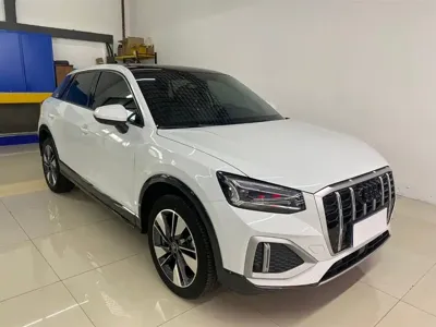 Audi Q2L 2022, 24000 км, за 136800 CNY