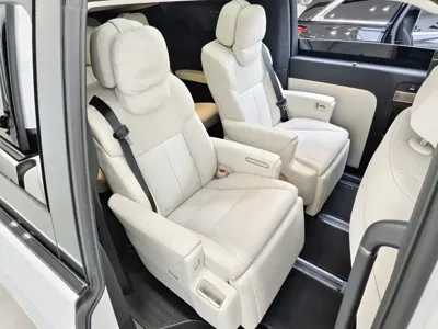 Li Auto Li MEGA 2025, 15000 км, за 497900 CNY - фото 9