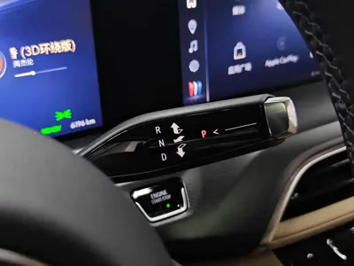 Buick GL8 Hybrid 2025, 6000 км, за 246800 CNY - фото 12