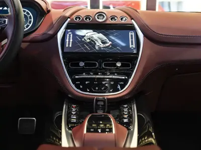 Aston Martin DBX 2022, 62000 км, за 958000 CNY - фото 18