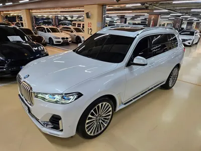 BMW X7 · 2020 год