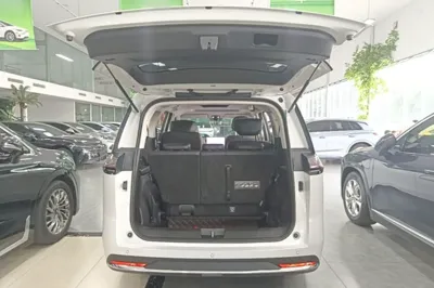 GAC Trumpchi E8 New Energy 2024, 40000 км, за 154323.2 CNY - фото 27