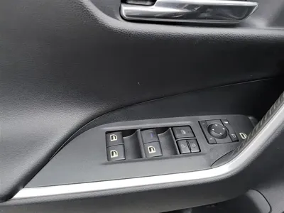 Toyota RAV4 2021, 54300 км, за 91900 CNY - фото 9