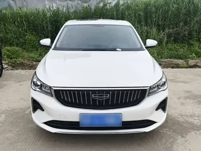 Geely Emgrand 2023, 28900 км, за 44100 CNY - фото 3