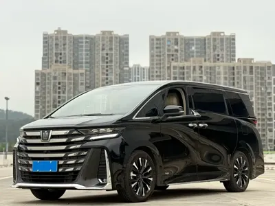 Toyota Vellfire · 2024 год