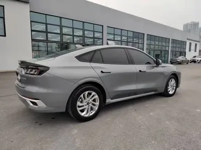 Ford Mondeo 2025, 8000 км, за 108800 CNY - фото 7