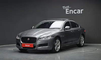 Jaguar XF · 2018 год