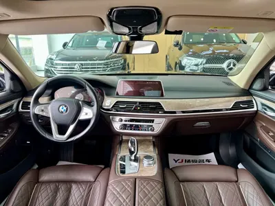 BMW 7 Series 2021, 56500 км, за 378000 CNY - фото 7