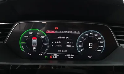 Audi e-tron 2023, 44283 км, за 61500000 KRW - фото 8