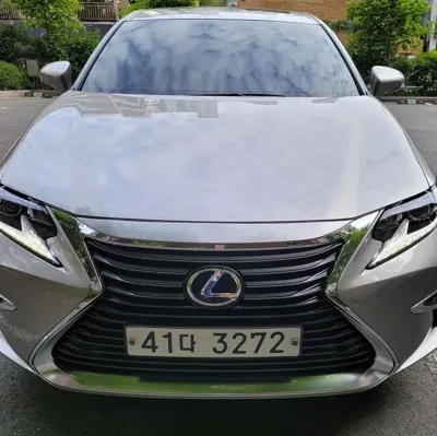 Lexus ES · 2018 год