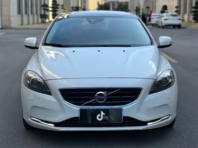 Volvo V40 2014, 120000 км, за 28800 CNY - фото 3