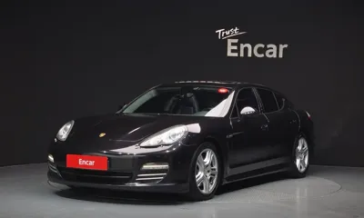 Porsche Panamera · 2011 год