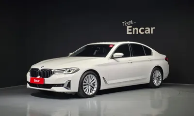 BMW 5-Series · 2021 год
