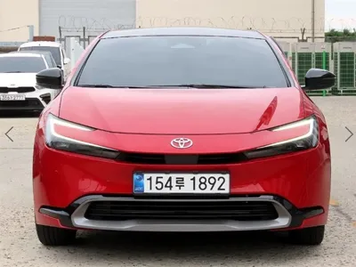 Toyota Prius · 2024 год