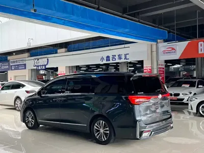 Buick GL8 2021, 100000 км, за 135800 CNY