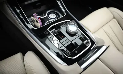 BMW X5 2025, 31616 км, за 98900000 KRW - фото 9