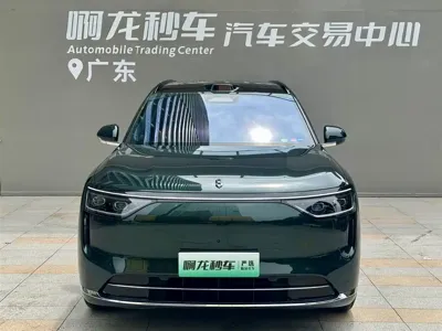 AITO 问界 AITO M8 2025, 11200 км, за 323800 CNY