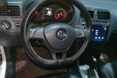 Volkswagen Polo 2016, 109300 км, за 41207.79 CNY - фото 14