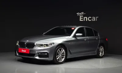 BMW 5-Series · 2017 год