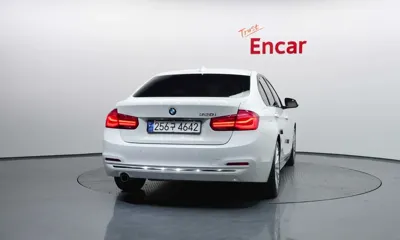 BMW 3-Series 2018, 93111 км, за 17490000 KRW