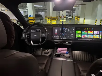 Li Auto Li L9 2022, 64000 км, за 226800 CNY