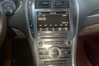 Lincoln MKZ 2018, 82300 км, за 69570.42 CNY - фото 15