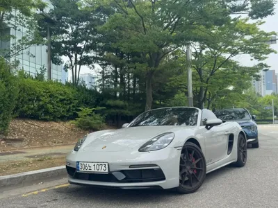 Porsche 718 · 2022 год