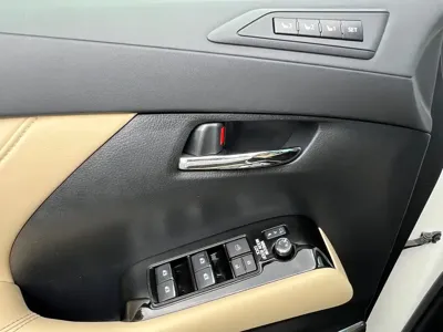 Toyota Alphard 2018, 53000 км, за 528000 CNY - фото 18